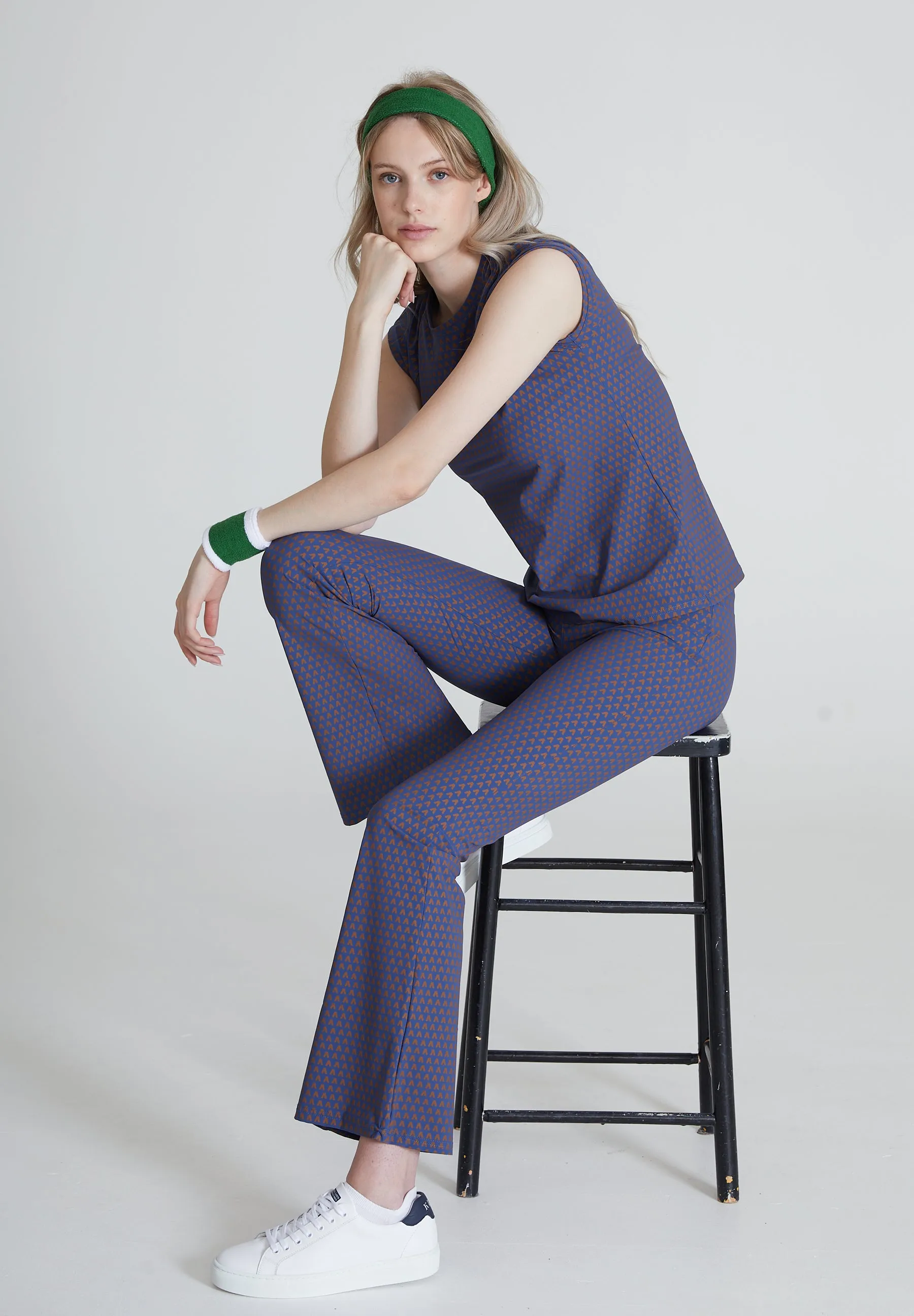 The Bootcut Sport Pants - Milk Choc V